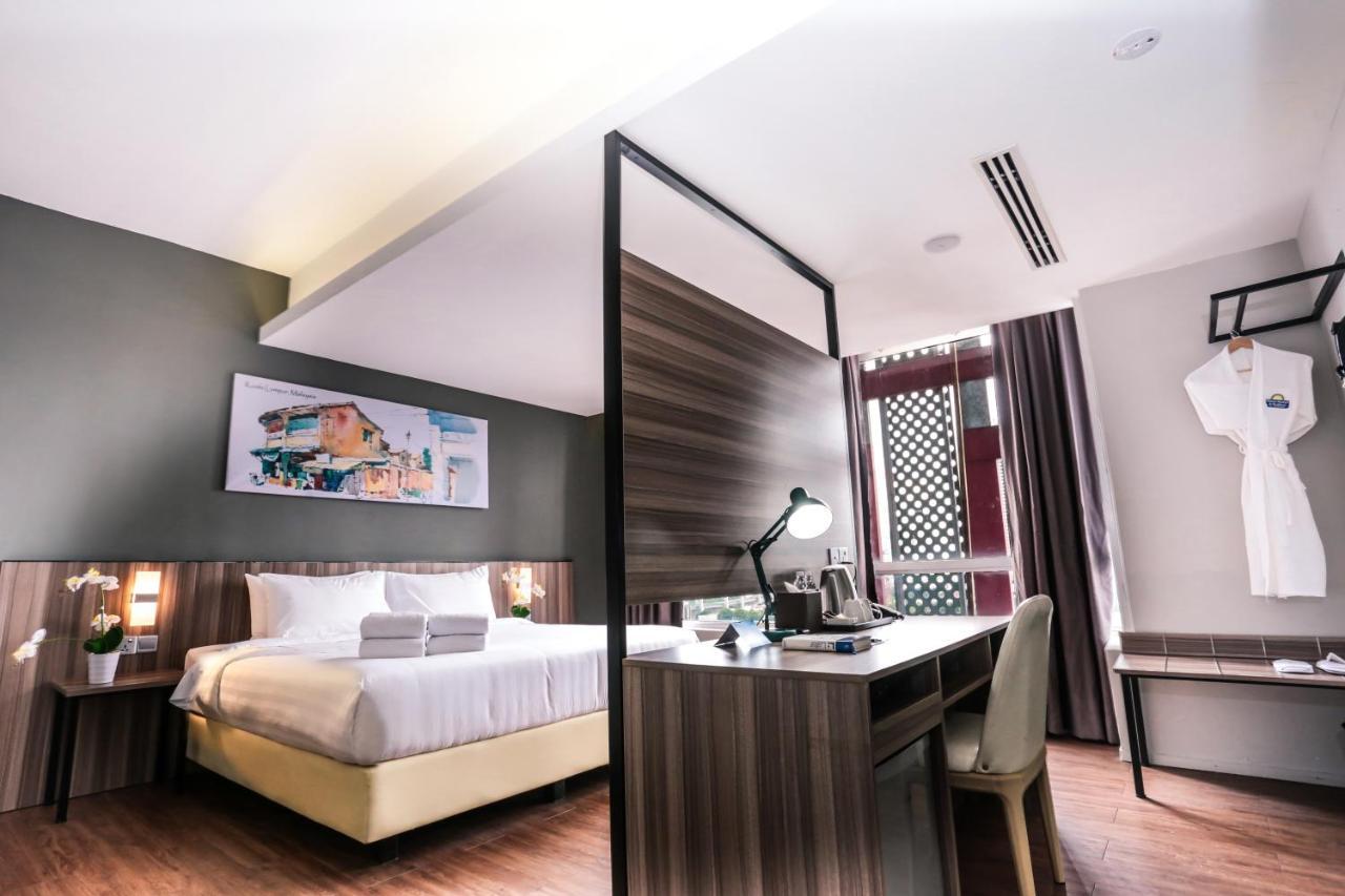 Days Hotel & Suites By Wyndham Kl - Chan Sow Lin Mrt Or Lrt Kuala Lumpur Zewnętrze zdjęcie
