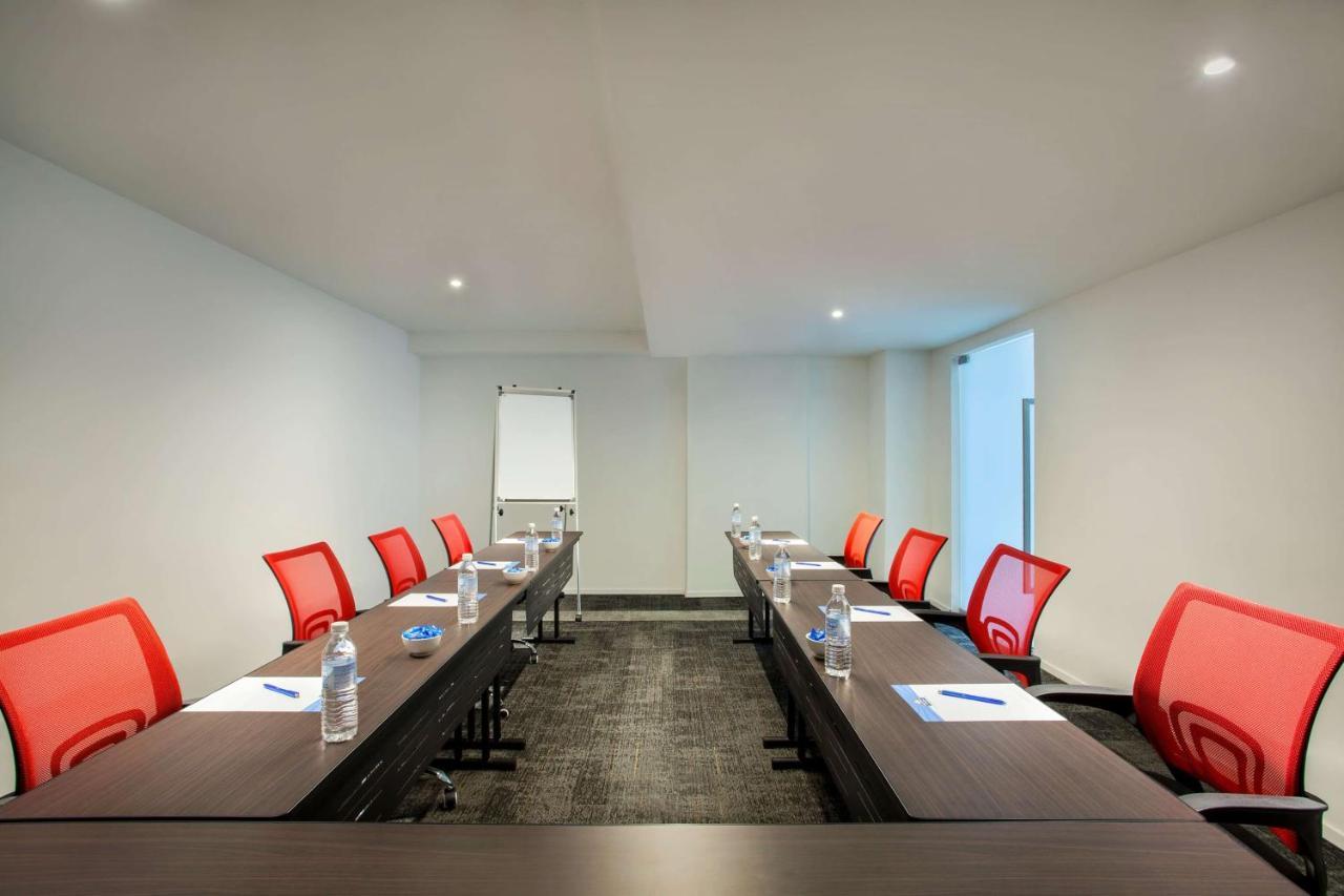 Days Hotel & Suites By Wyndham Kl - Chan Sow Lin Mrt Or Lrt Kuala Lumpur Zewnętrze zdjęcie