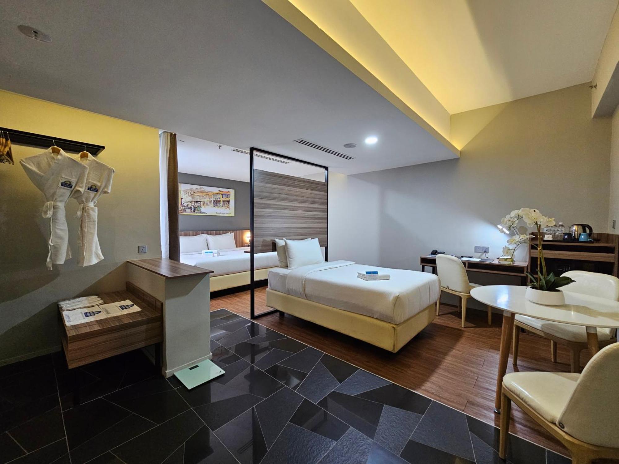 Days Hotel & Suites By Wyndham Kl - Chan Sow Lin Mrt Or Lrt Kuala Lumpur Zewnętrze zdjęcie