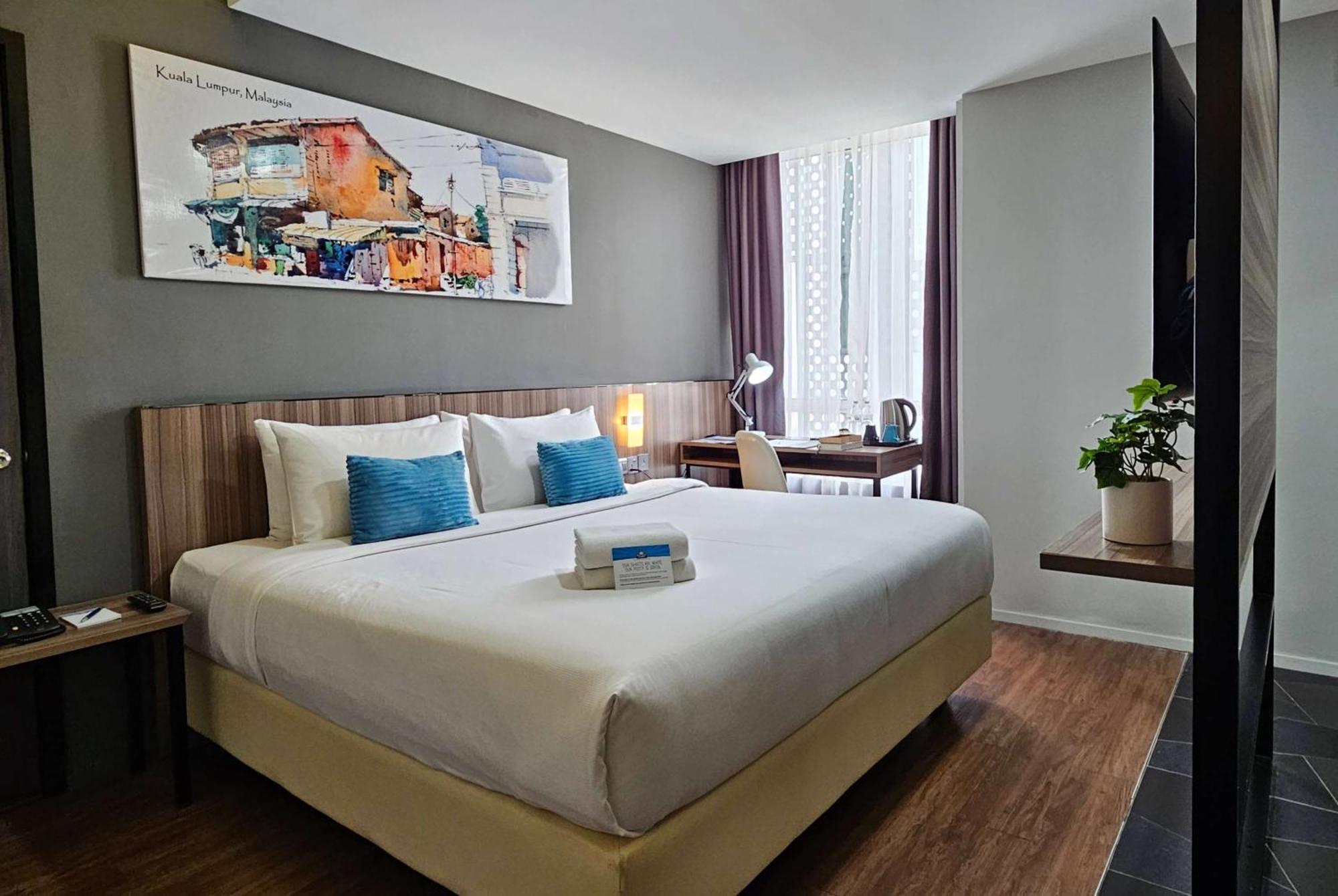 Days Hotel & Suites By Wyndham Kl - Chan Sow Lin Mrt Or Lrt Kuala Lumpur Zewnętrze zdjęcie