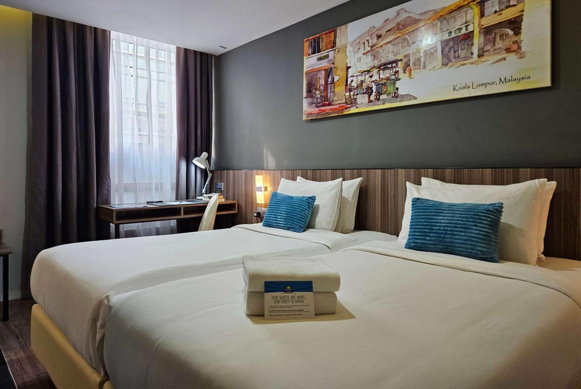 Days Hotel & Suites By Wyndham Kl - Chan Sow Lin Mrt Or Lrt Kuala Lumpur Zewnętrze zdjęcie